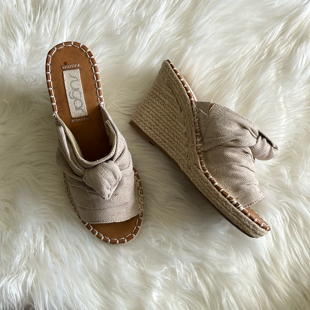 Sugar Natural Metallic Linen Espadrille Wedges Size 8.5M